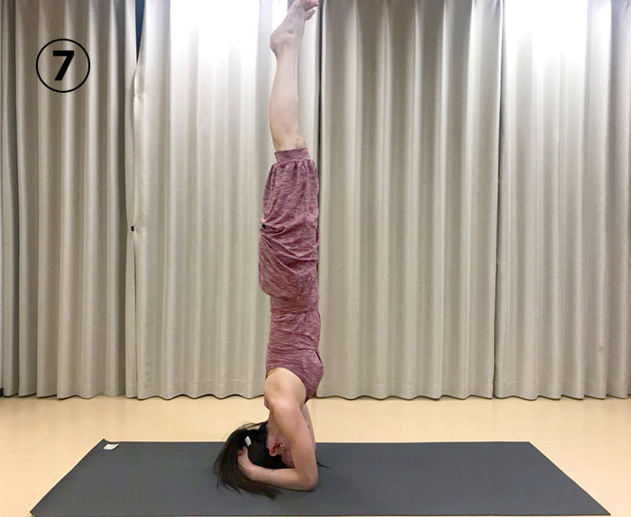 内臓の働きを高め腕の強化・バランス力UPにおススメのヨガポーズ！ サーランバ・シルシャーサナ（完全マスター版）